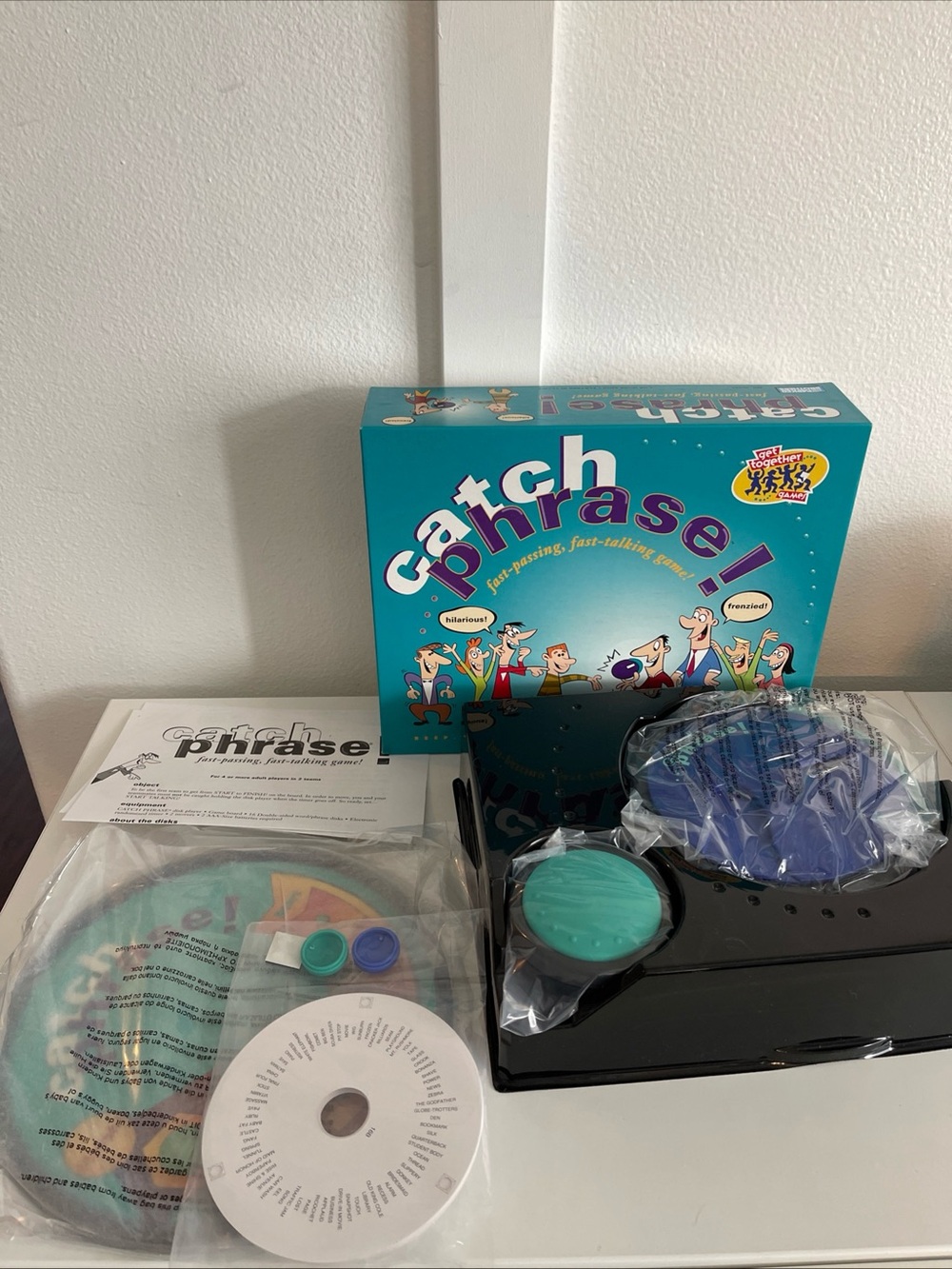 New 1994 Catch Phrase! Game by Parker Brothers Complete Open Box